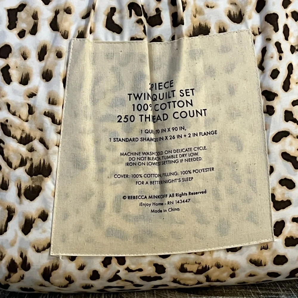 Rebecca Minkoff “ Twin Quilt set “ 2 pieces. 100 % cotton